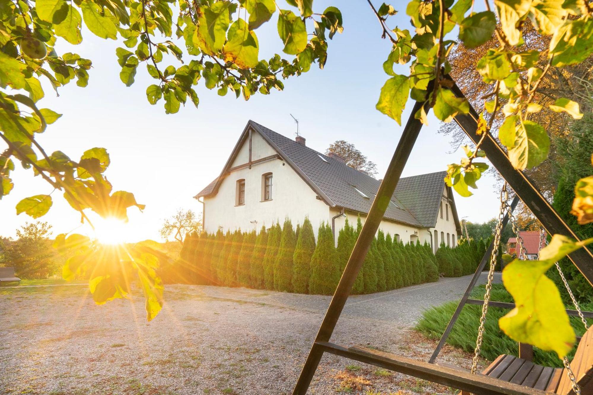 Folwark Minikowo - Agroturystyka W Borach Tucholskich - 5 Pokoi Z Prywatnymi Lazienkami Byslaw Exterior photo